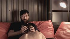 Голая Мелисса Джонстон в фильме «Красные земли» фото #3