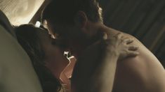 Голая Мелисса Джордж в сериале «Под прицелом» фото #5