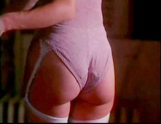 Голая Мелисса Лео в фильме «Древнейшая профессия» фото #5