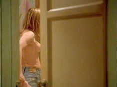 Голая Мелора Уолтерс в фильме «Шаманы пустыни» фото #1