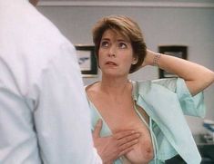 Голая грудь Мередит Бакстер в сериале My Breast фото #4