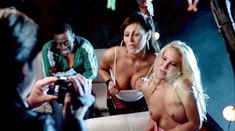 Сочная голая грудь Мерседес МакНаб в фильме «Топор» фото #9