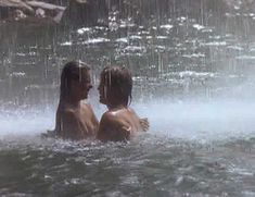 Голый сосок Миллы Йовович в фильме «Возвращение в Голубую лагуну» фото #3