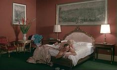 Голая Мимзи Фармер в фильме «Девушка из Триеста»