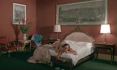 Голая Мимзи Фармер в фильме «Девушка из Триеста»