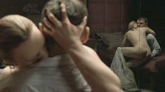 Голая Минна Хаапкюля в фильме «Змий» фото #3