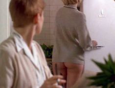 Мира Сорвино засветила грудь в фильме «Норма Джин и Мэрилин» фото #6