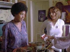 Мишель Уильямс засветила сосок в фильме «Если бы эти стены могли говорить 2» фото #4