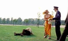 Абсолютно голая Моник ван де Вен в фильме «Турецкие наслаждения» фото #44