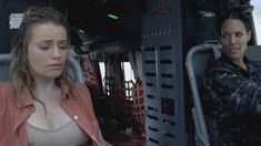 Красотка Моника Кина засветила соски в фильме «40 дней и ночей» фото #4