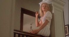 Голая Мэг Реджистер в фильме «Елена в ящике» фото #3