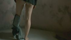 Мэгги Джилленхол оголилась в сериале «Благородная женщина»