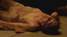 Мэгги Джилленхол оголилась в сериале «Благородная женщина»