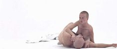 Голая Мэгги МакОми в фильме «Галактика ТНХ-1138» фото #5