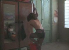 Мэделин Стоу снялась голой в фильме «Тропический снег»