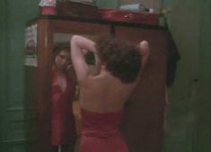 Мэделин Стоу снялась голой в фильме «Тропический снег»