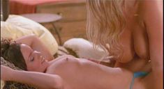 Голая Мэри Кэри в фильме «Извращенец» фото #1