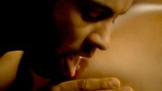 Соблазнительная Мэри Элис ЛеГолт снялась голой в сериале «Запретная наука» фото #9