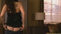 Страстная Мэри-Луиз Паркер оголила грудь и попу в сериале «Дурман» фото #28