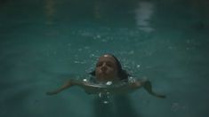 Страстная Мэри-Луиз Паркер оголила грудь и попу в сериале «Дурман» фото #32