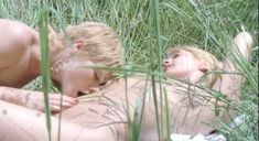 Полностью голая Надин Паскаль в фильме Six Swedes on a Campus фото #4