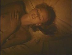 Голая Наоми Уоттс в фильме «Аморальное поведение»