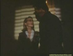 Голая Наоми Уоттс в фильме «Аморальное поведение»