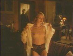 Голая Наоми Уоттс в фильме «Аморальное поведение»