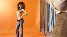 Красавица Наталия Авелон снялась голой в фильме «Дикая жизнь» фото #9