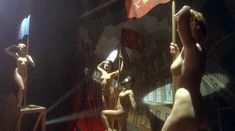 Наталия Тена снялась голой в фильме «Миссис Хендерсон представляет» фото #12