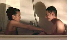 Голая Наташа Амаль в фильме «8 1.2 женщин» фото #2