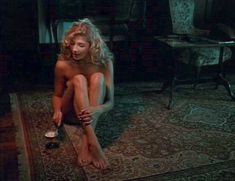 Наташа Ричардсон обнажилась в фильме «Утешение чужаков» фото #11