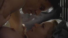 Голые сиськи Наташи Хенстридж в фильме «Знак почёта» фото #2