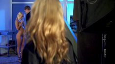 Голая Никки Торн в сериале «Жизнь на вершине» фото #2