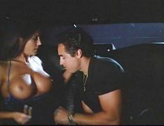 Никки Фриц снялась голой в фильме Veronica 2030 фото #1