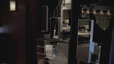 Абсолютно голая Никки Эйкокс в фильме «Темный мир» фото #13