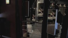 Абсолютно голая Никки Эйкокс в фильме «Темный мир» фото #14