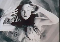 Голая Николь Кидман в фильме «Портрет леди» фото #4