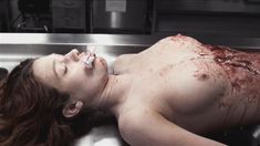 Полностью голая Николь Фокс в фильме «Красные земли» фото #10