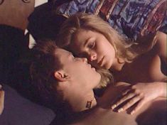 Полностью голая Николь Эггерт в фильме «Смертельный поцелуй» фото #17