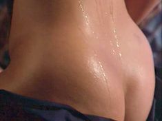 Полностью голая Николь Эггерт в фильме «Смертельный поцелуй» фото #18