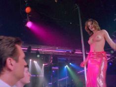 Голая грудь Николь Эггерт в фильме «Тайные грехи»