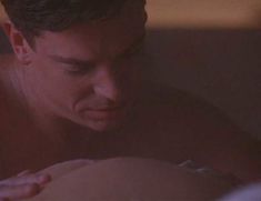 Голая грудь Нины Семашко в фильме «Дикая орхидея 2. Два оттенка грусти» фото #2