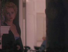 Голая грудь Нины Семашко в фильме «Дикая орхидея 2. Два оттенка грусти» фото #5