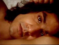 Голая Ниша К. Наяр в сериале «Будда из пригорода» фото #6