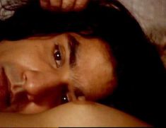 Голая Ниша К. Наяр в сериале «Будда из пригорода» фото #7