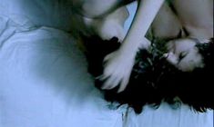 Одри Тоту засветила грудь в фильме «Бог большой, я маленькая»