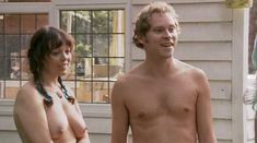 Голая Оливия Колман в фильме «Конфетти» фото #36