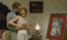 Голая Орнелла Мути в фильме «Любовь Свана» фото #6