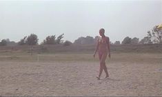 Голая Орнелла Мути в фильме «Девушка из Триеста» фото #22